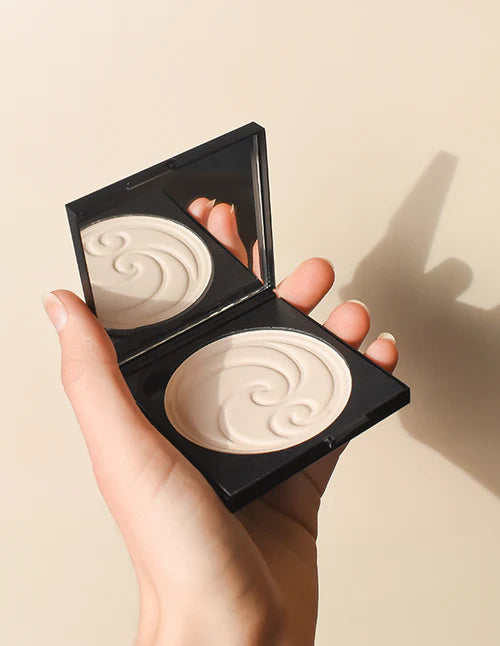 Living Nature Luminous Pressed Fair 13g