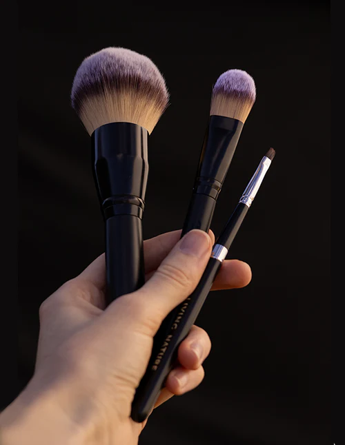 Living Nature Foundation Brush