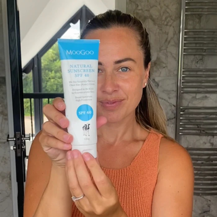 MooGoo Clear Zinc Sunscreen SPF 40 200g