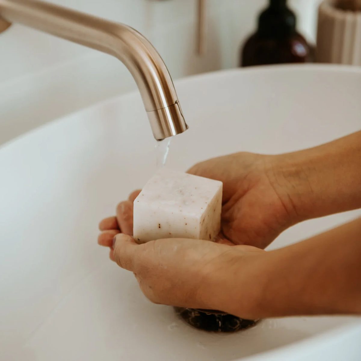 Oku Kawakawa & Kumarahou Soap 100gm